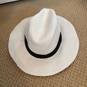 Nordstrom White Fedora Hat with Black Band